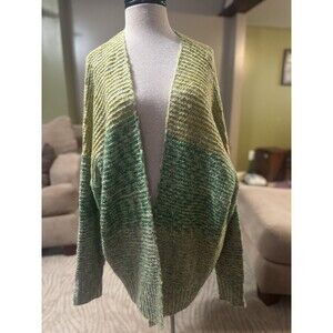 Easel Los Angeles Women's Size Medium Soft Knitted Sweater Cardigan Green